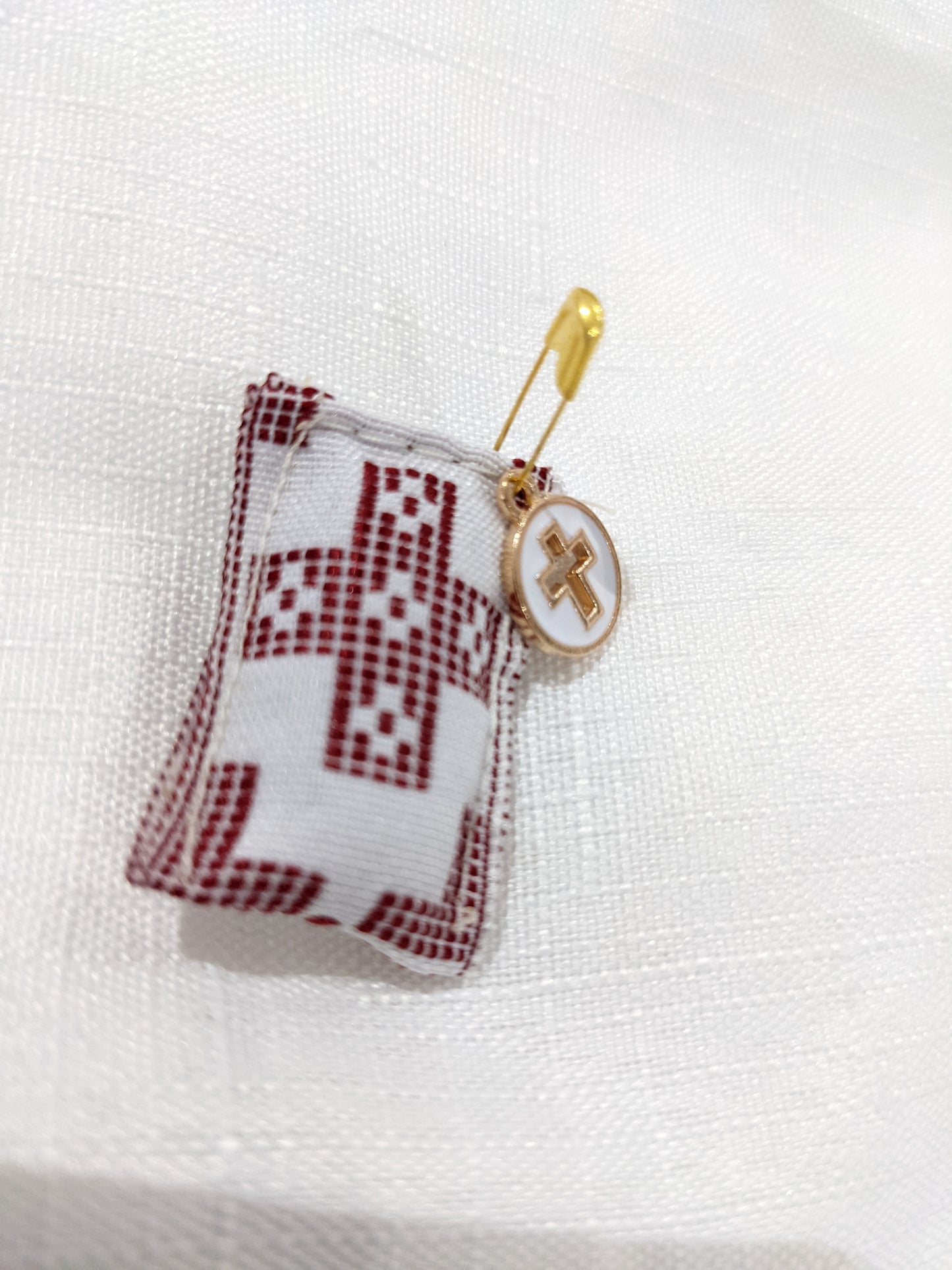 Patterned Cross Filaxto - White/Red