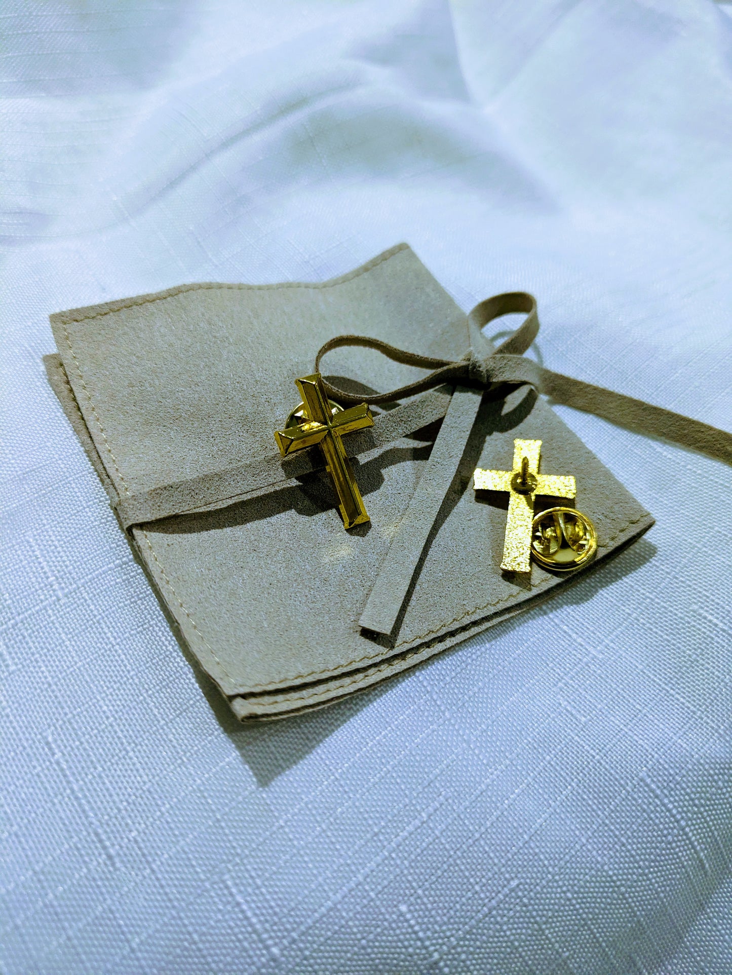 Cross Pin with pouch