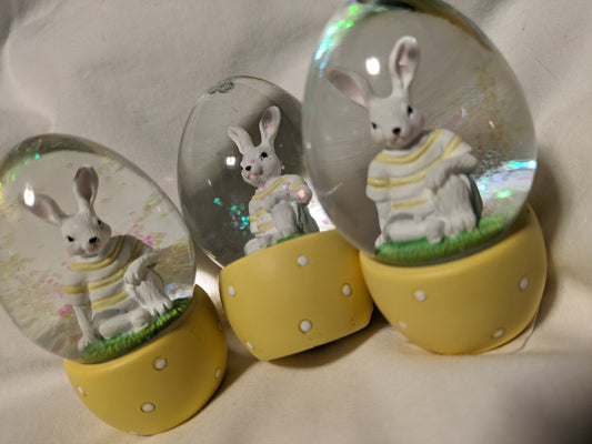 Easter snow dome yellow