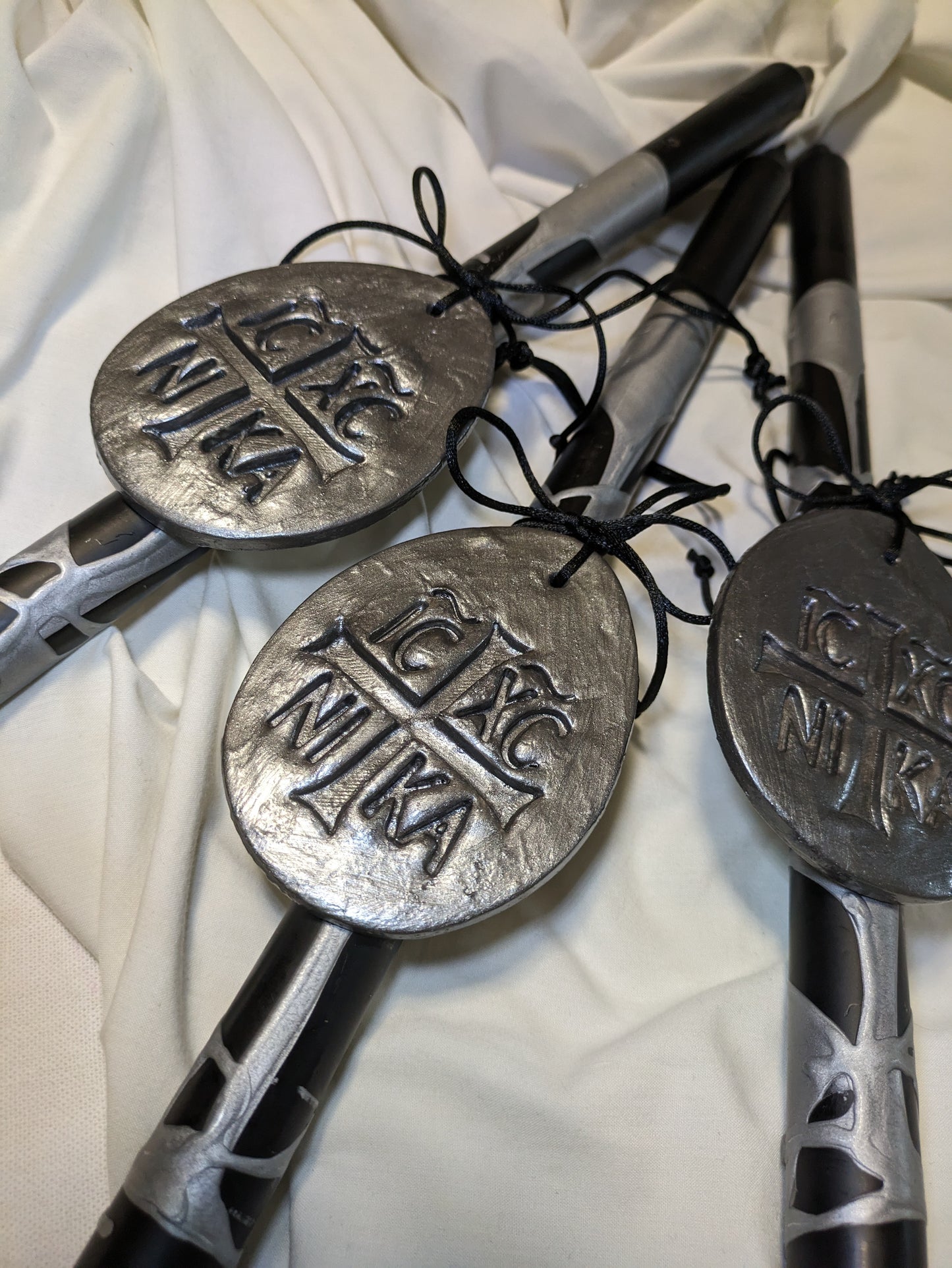 ICXCNIKA handpainted clay hanging candle