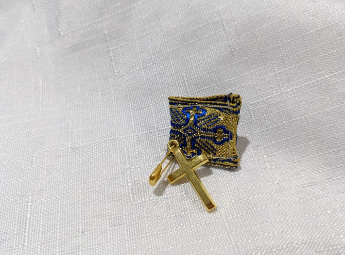 Filaxto with Cross Charm - Blue/Gold